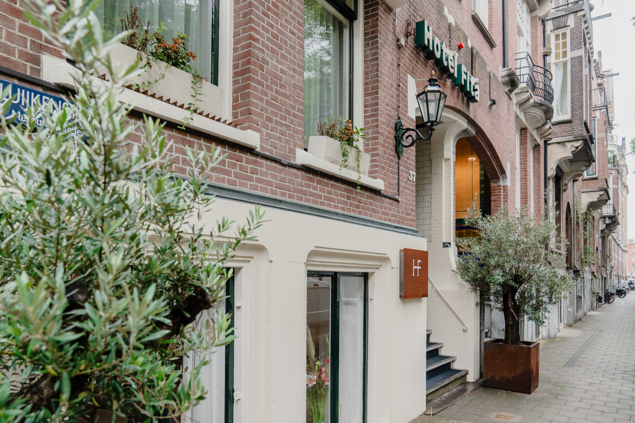 HotelPhoto1